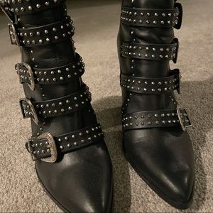 Worn one in new condition Steve Madden boots